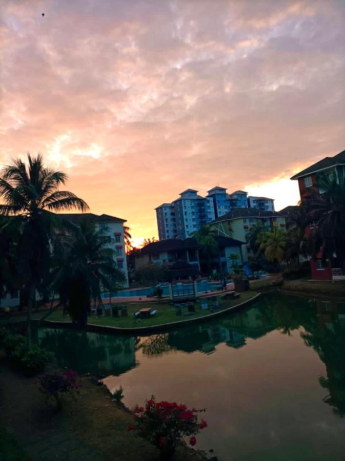 Smilez Homestay H102 & A306 At Pd Perdana Kondo Resort Порт-Диксон Экстерьер фото